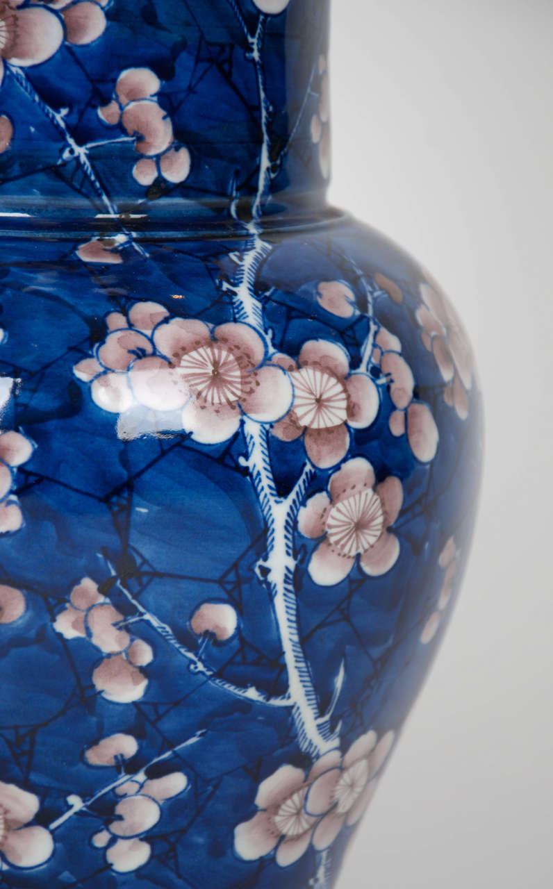 19th Century Japanese Prunus Vase In Good Condition For Sale In London, GB
