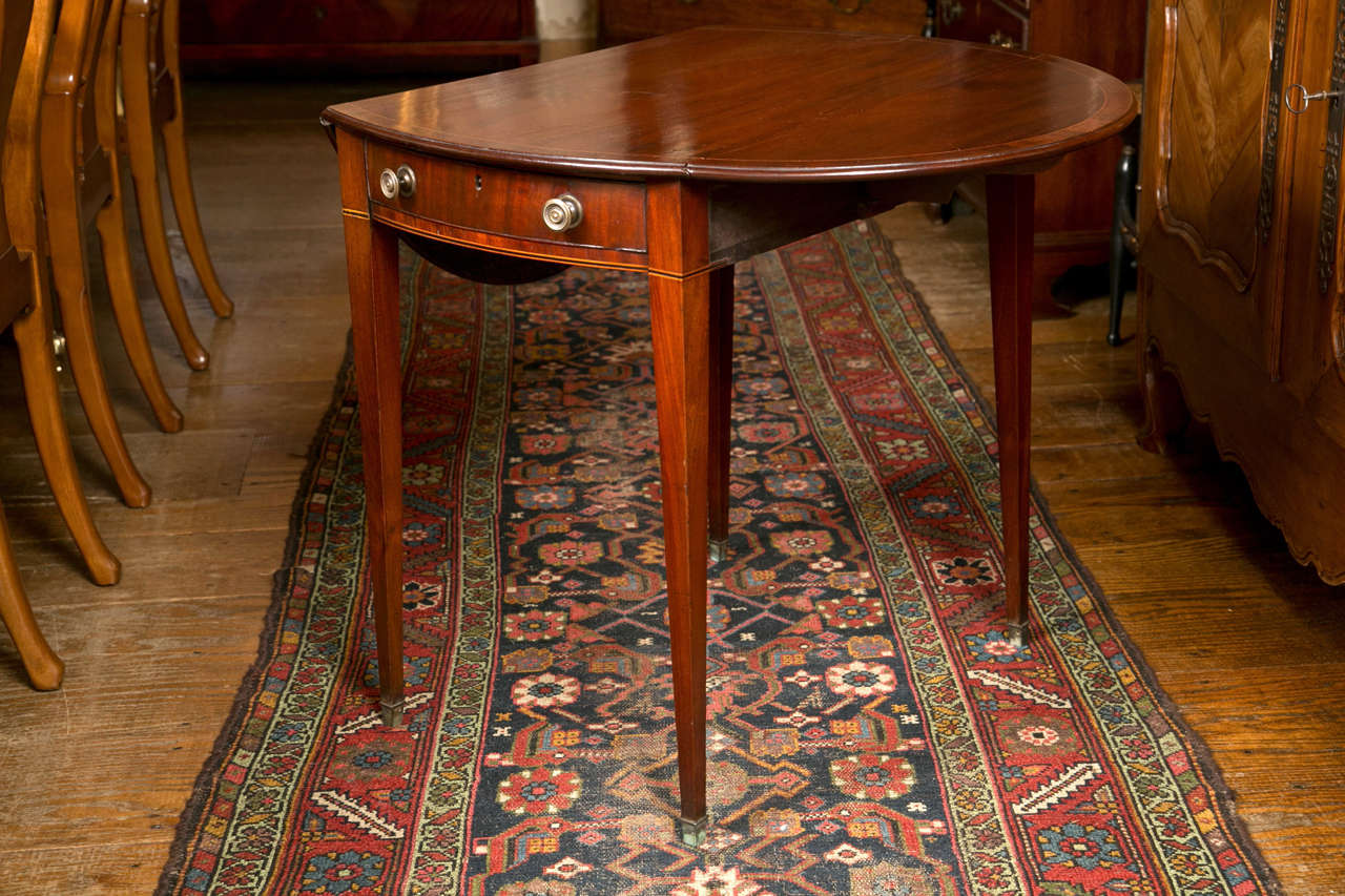 Regency-Pembroke-Tisch aus Mahagoni im Zustand „Hervorragend“ im Angebot in Woodbury, CT
