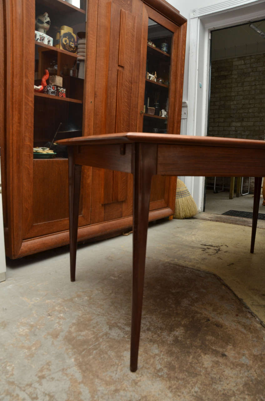 Rosewood Dining Table In Excellent Condition For Sale In East Hampton, NY
