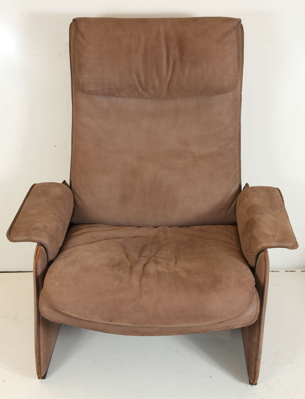 De Sede DS 50 Recliner and Ottoman For Sale 1