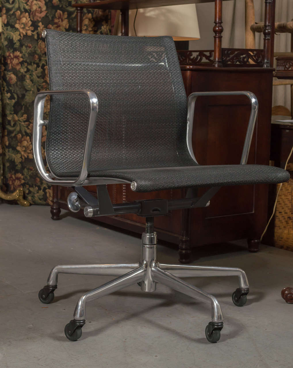Mid-Century Modern Eames for Herman Miller Aluminum Group Management Chairs