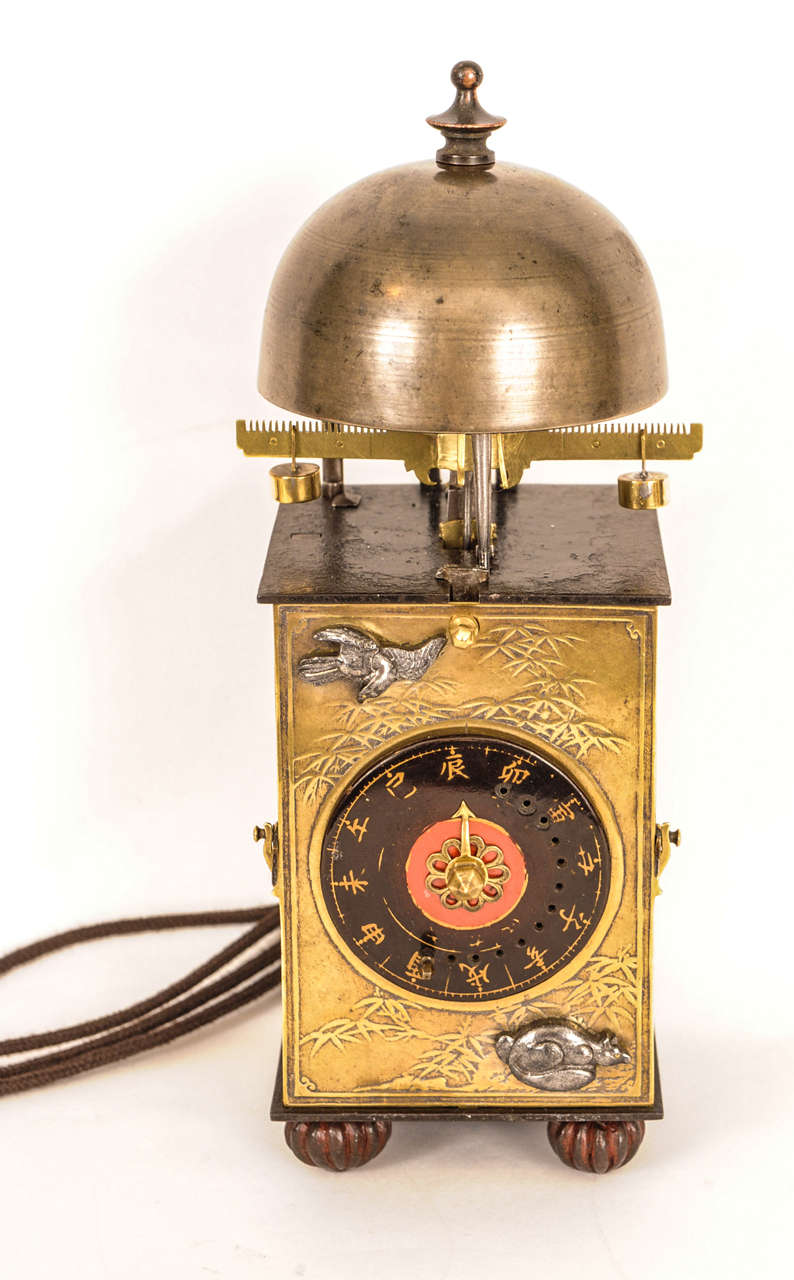 A Small Japanese Brass Lantern Clock with Foliot Escapement, circa 1800 For Sale 4