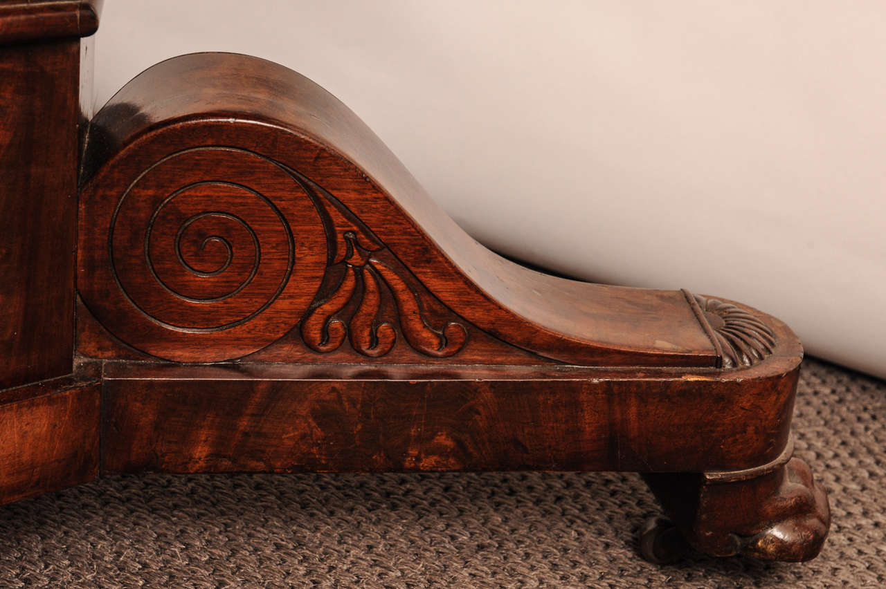 French Charles X Mahogany Center Table with Marble Top, circa 1830 For Sale 1