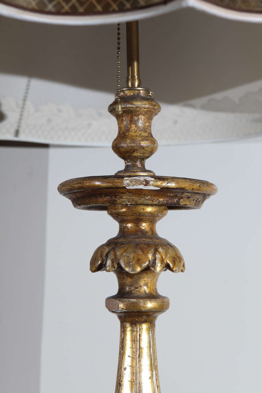 Pair of Venetian Candlesticks Wired into Lamps, White Gold Gilded, 19th Century For Sale 2