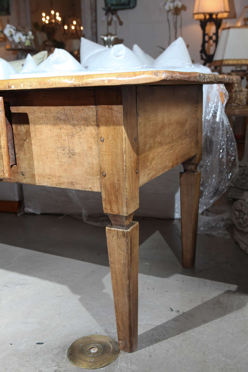 Continental Solid Wood Table 19th Century For Sale 4