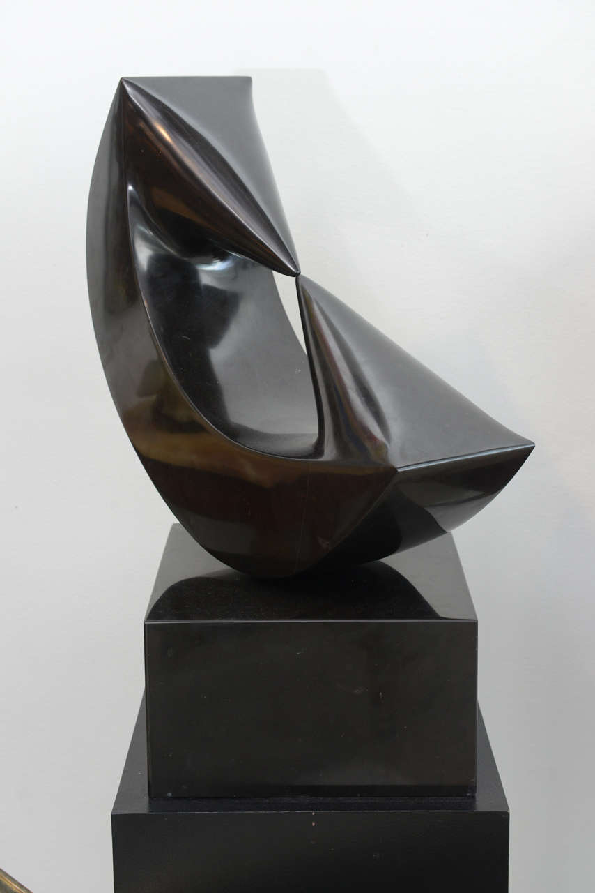 Marble Sculpture on Stand by Masami Kodama, Japan, 1960 In Excellent Condition In Hollywood, FL