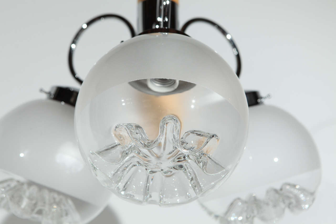 Fin du 20e siècle Luminaire italien en verre et chrome en vente