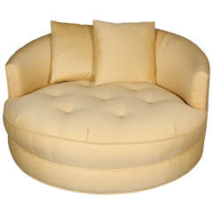 Lovely Circular Tufted Settee by Milo Baughman
