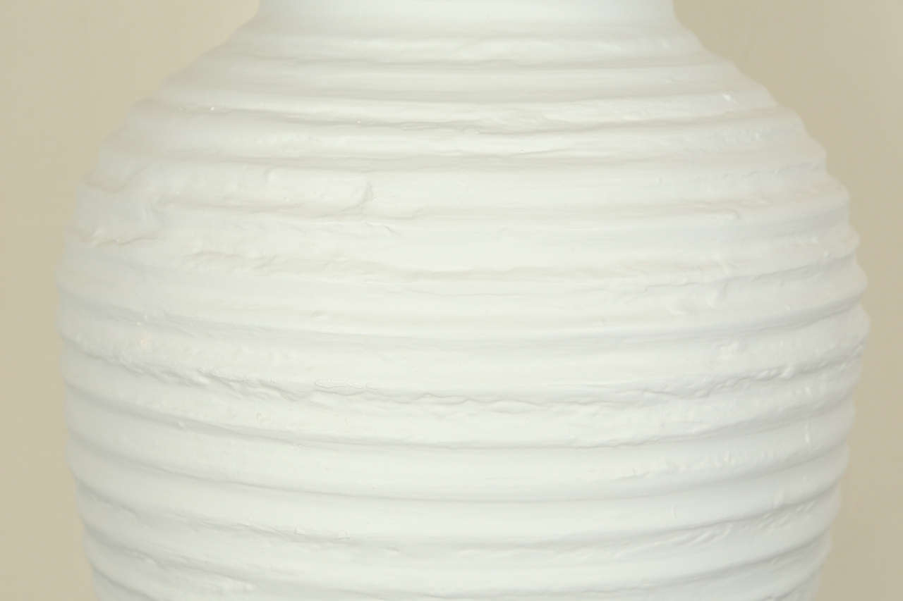 Large Pair of Urn Shaped Ceramic Table Lamps with a Matte White Finish In Excellent Condition In New York, NY