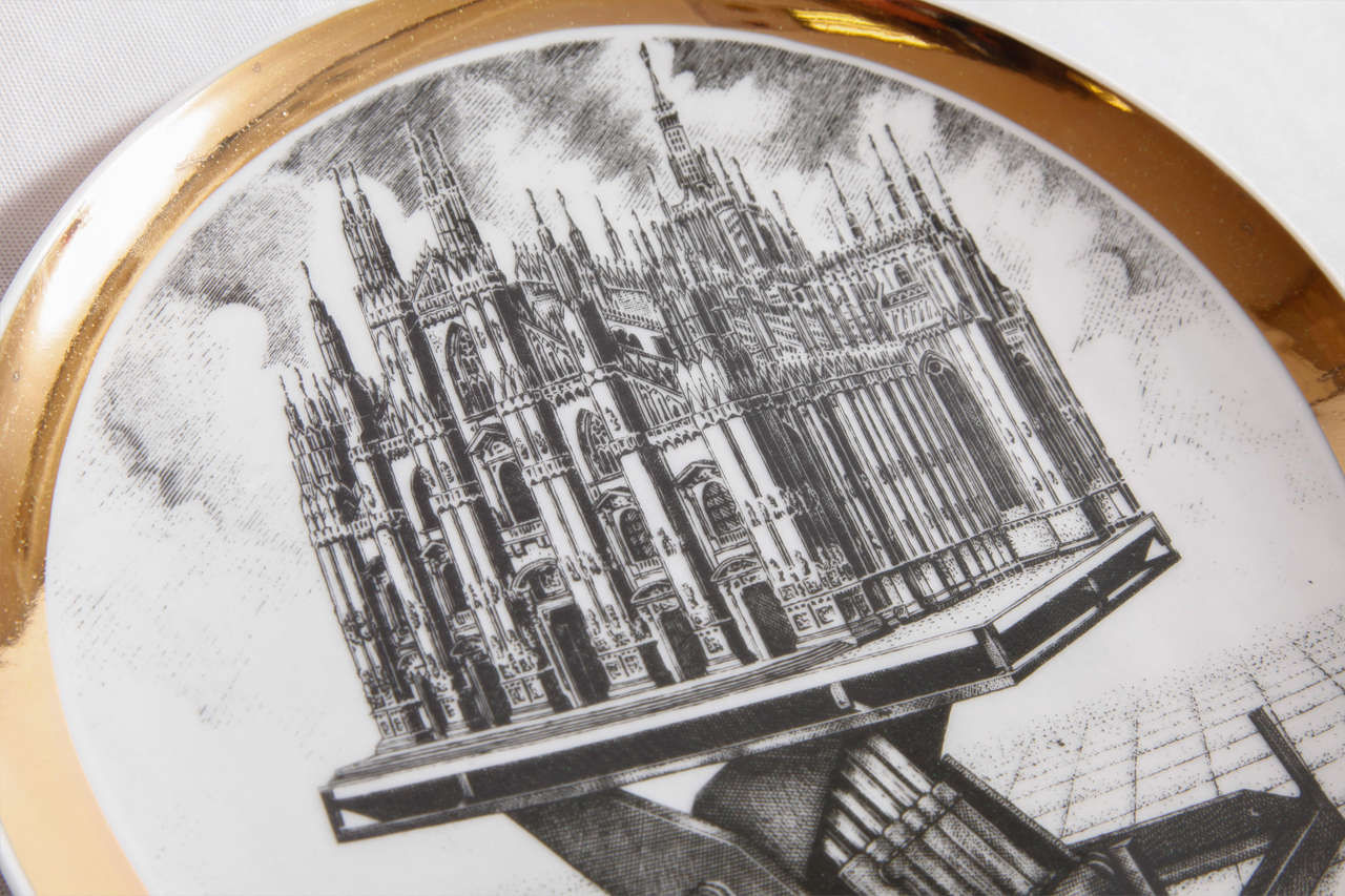 Piero Fornasetti - Decorative 'Da Rin' Series Plate In Good Condition In Brussels, BE