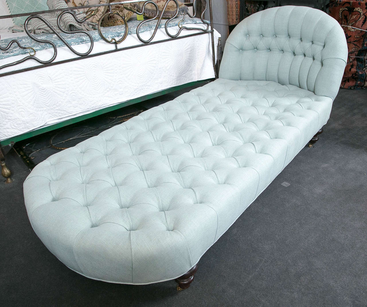 19th Century Chaise Lounge In Excellent Condition In Stamford, CT