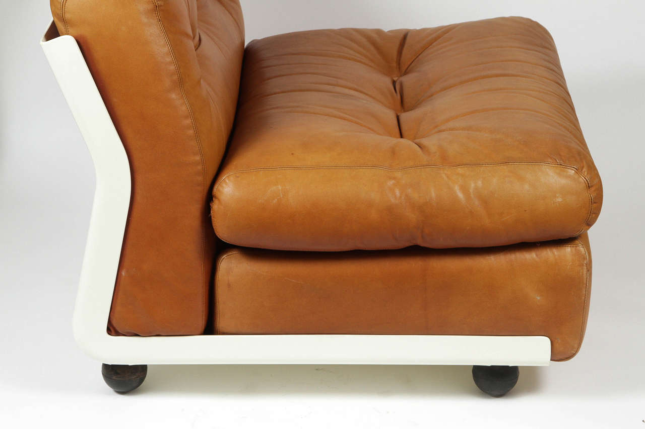 Original Fiberglass and Leather Mario Bellini Amanta Chair for Atelier Int'l 3