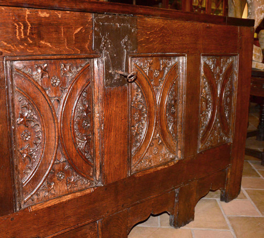 Flemish Gothic chest For Sale 3