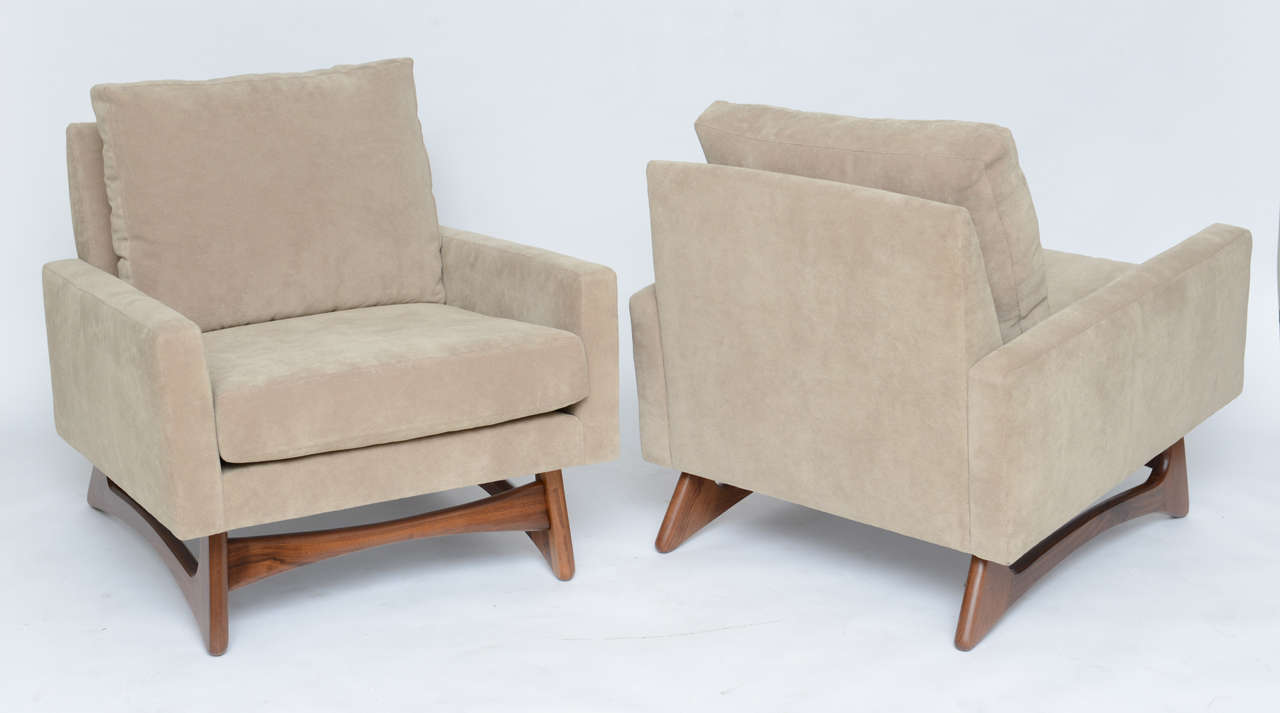 Pair of Adrian Pearsall Lounge Chairs 1
