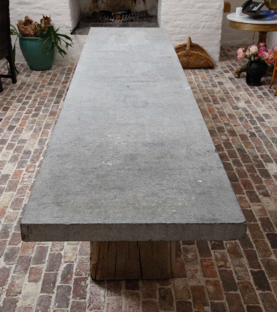 Belgian Blue Stone Table on Tree Trunk Base In Excellent Condition For Sale In Sint-Kruis, BE