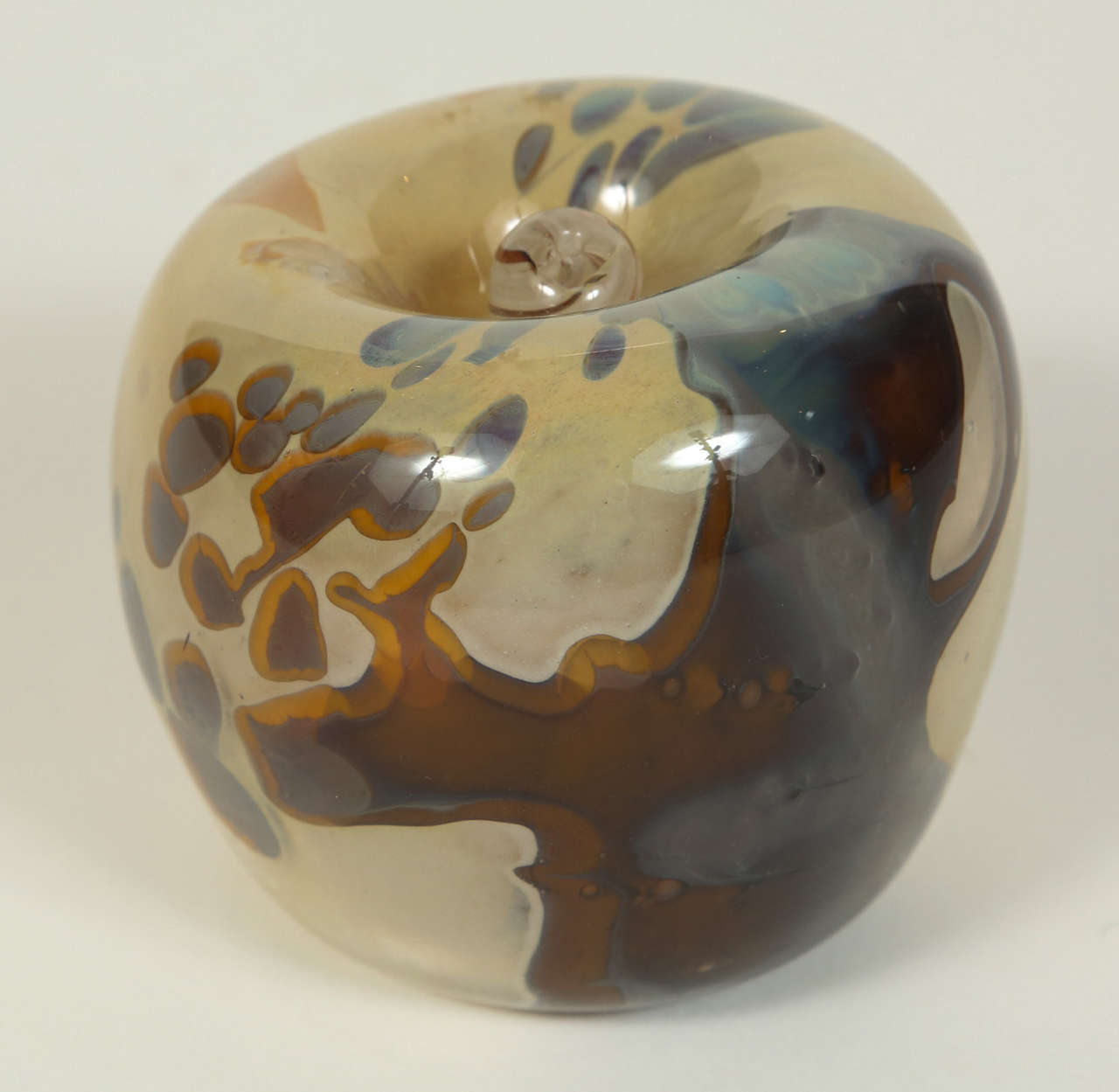 Vintage Art Glass Apple designed by Gro Bergslien (1940-1991) for Hadeland Glass Works in Norway. Executed circa 1964. Signed on the bottom by the artist, etched in glass: Hadeland. Gro.