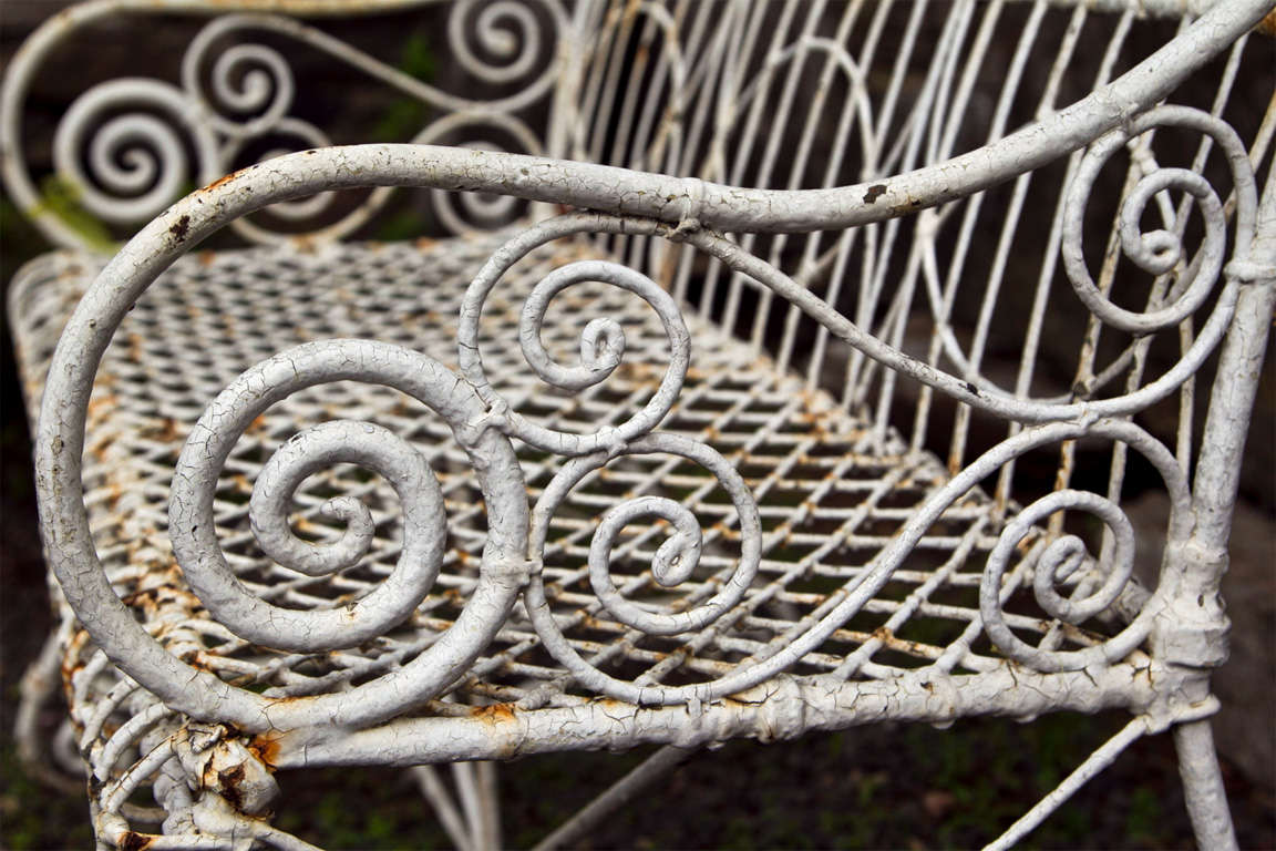 Authentic English Victorian Wirework Loveseat In Good Condition In Woodbury, CT