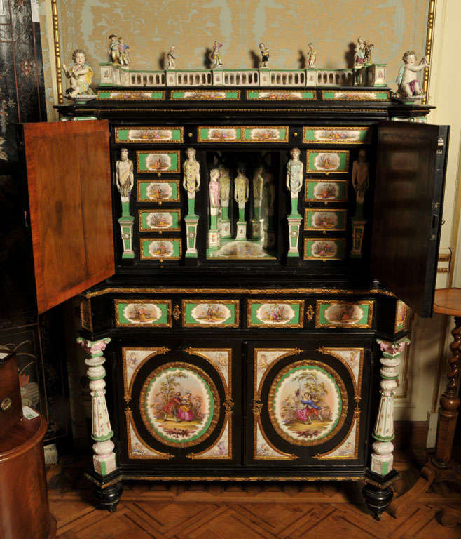 Cabinet with Meissen porcelain plaques For Sale 2
