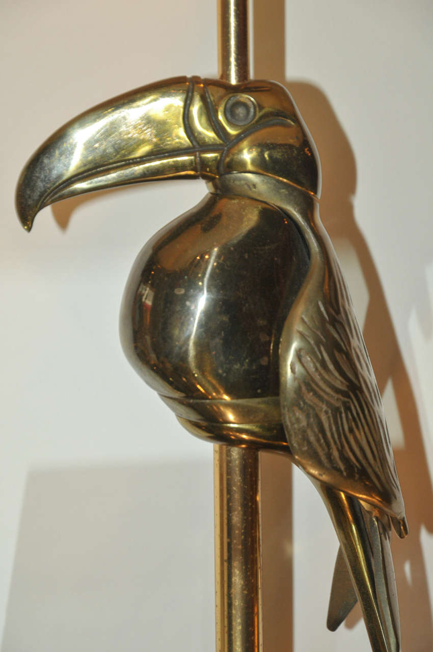 Lampe des années 1970 avec un toucan en bronze Bon état - En vente à Paris, FR