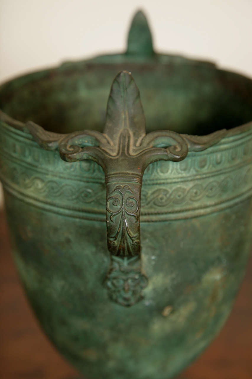 A Bronze Vase After The Antique  Circa 1880 In Good Condition For Sale In London, GB