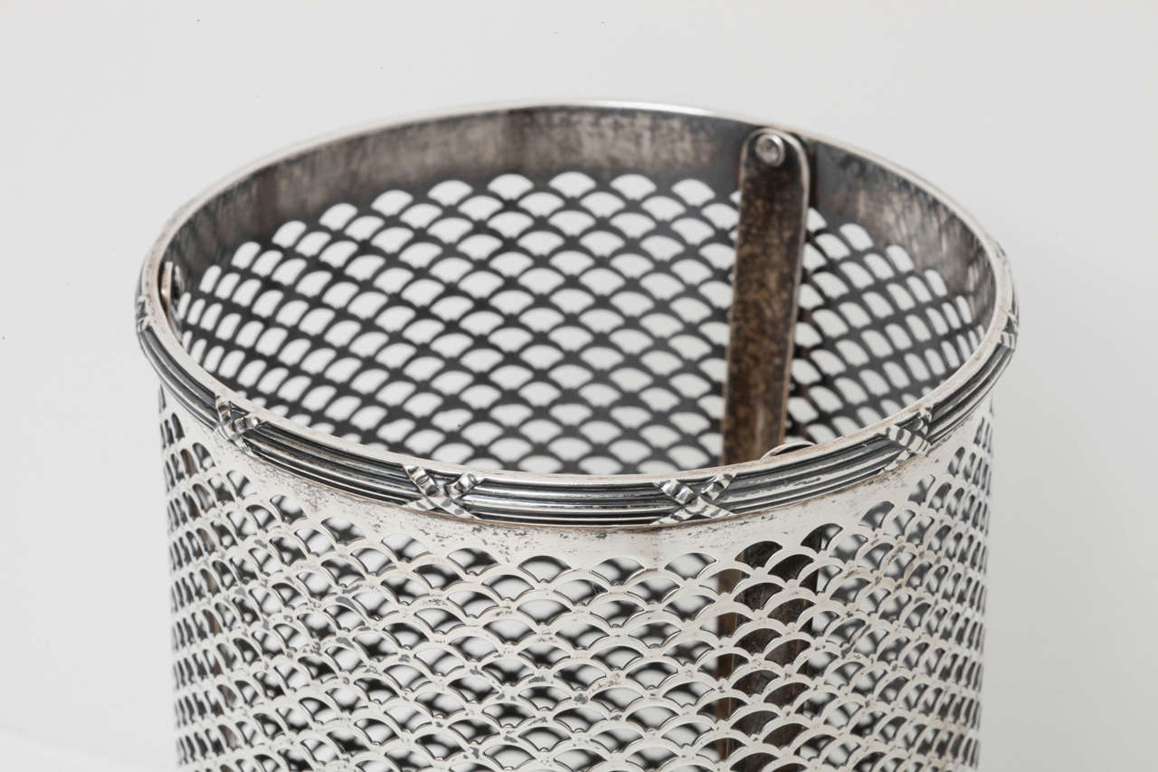 Sterling Silver Bottle Holder with Mesh Design In Excellent Condition In New York, NY