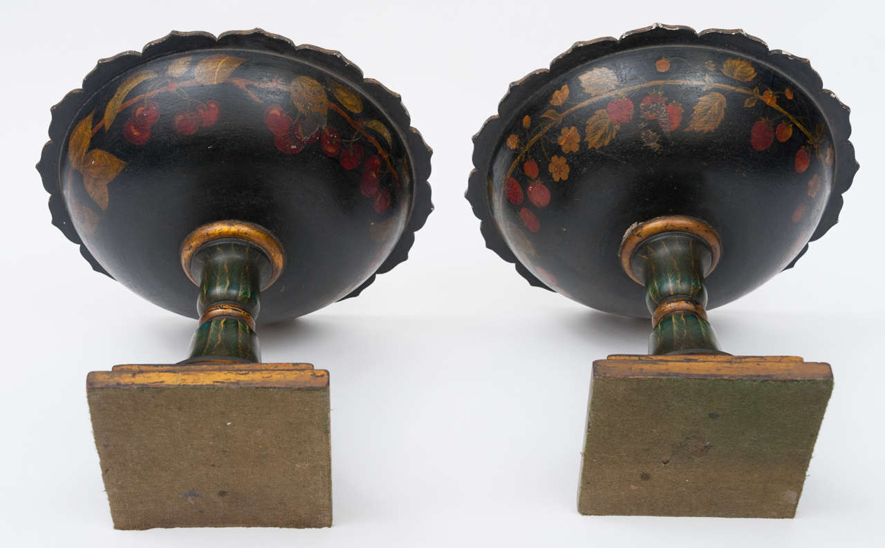 19th Century Pair of French Tazzas or Urns For Sale 3