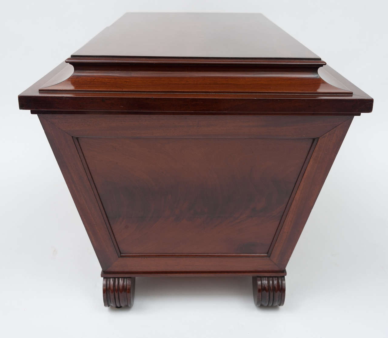A Good Regency Mahogany Sarcophagus Shaped Wine Cooler For Sale 4