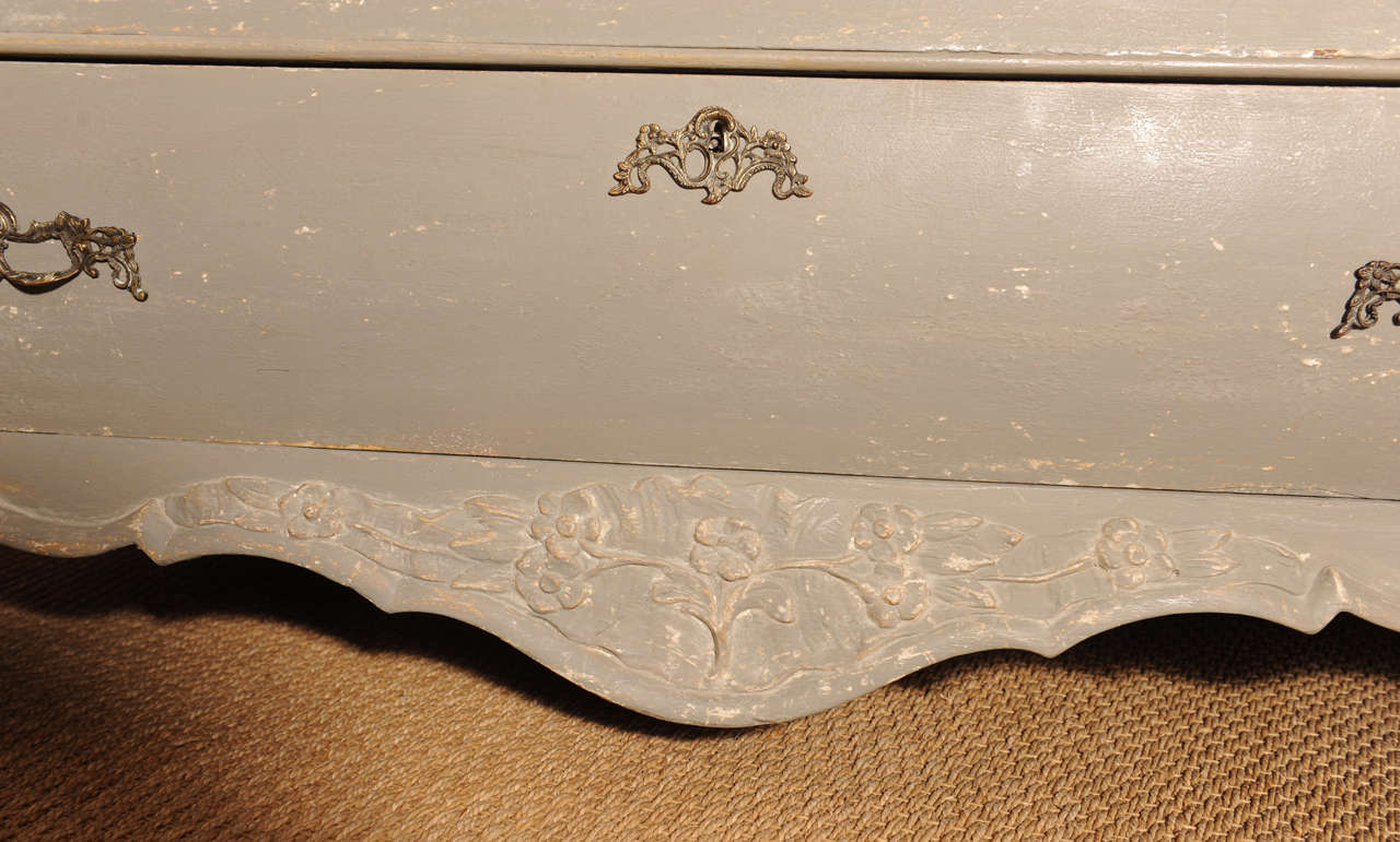 18th Century Dutch Louis XV Desk For Sale 2