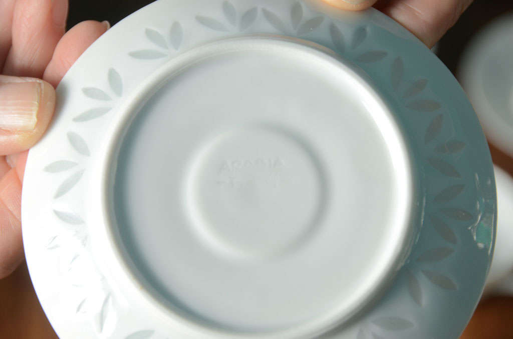 Six Demi-tasse with saucers, 