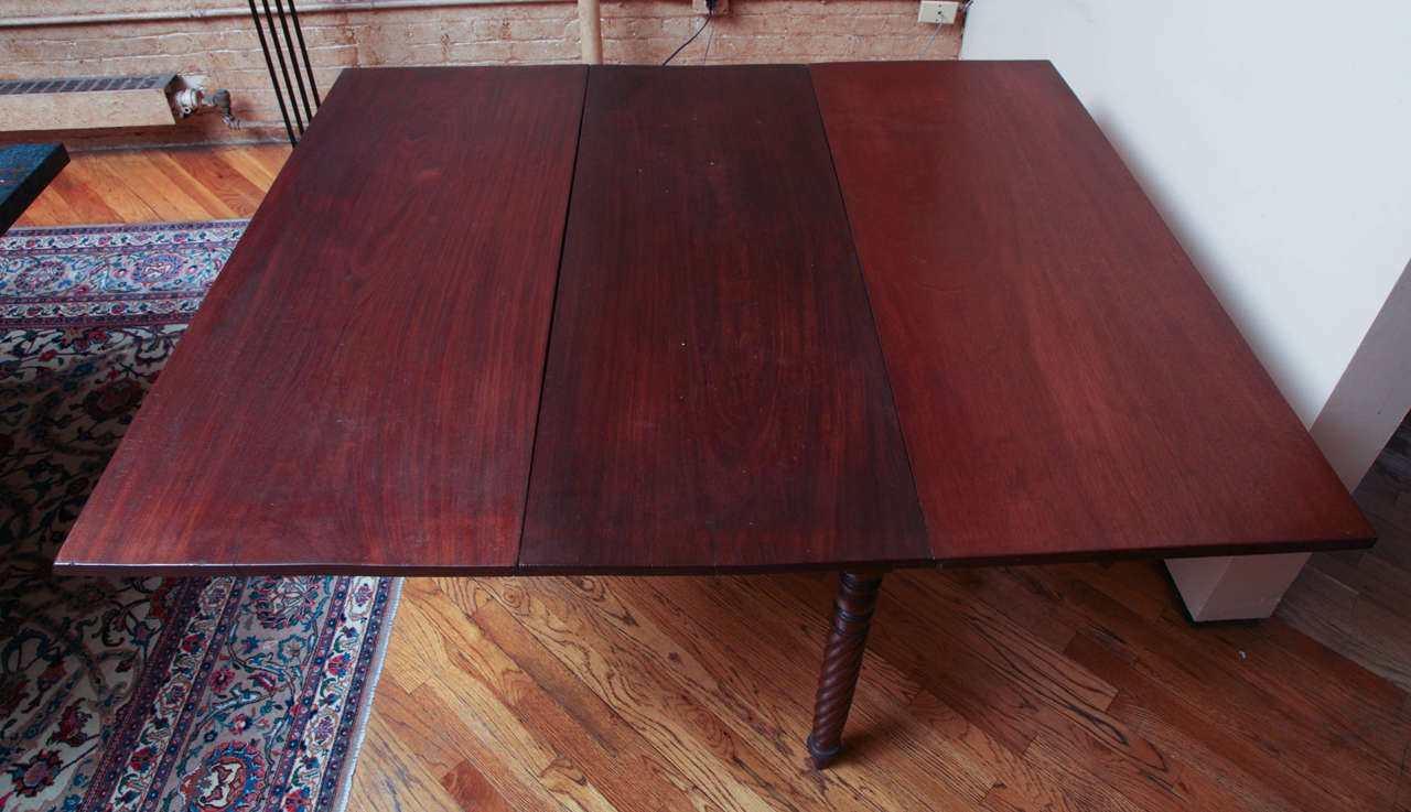 19th Century American Mahogany Drop-Leaf Dining Table 3