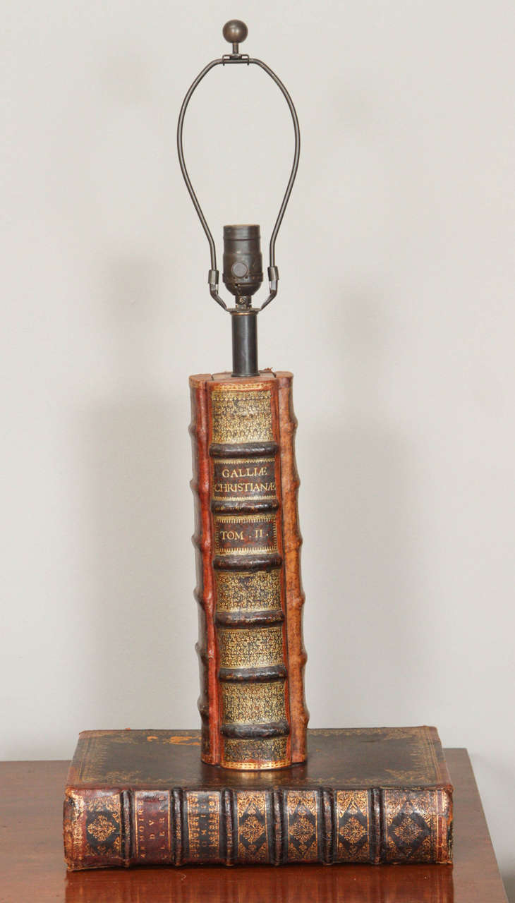 Books Lamp with Custom Shade from Early 20th Century England In Good Condition In Los Angeles, CA