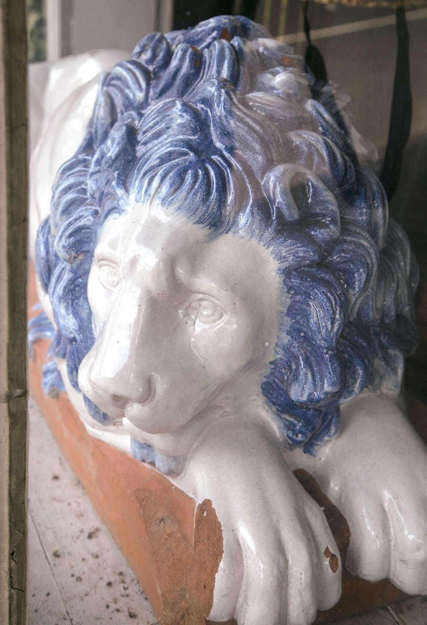 Great Pair of Glazed Terra Cotta Lions In Good Condition For Sale In Woodbury, CT