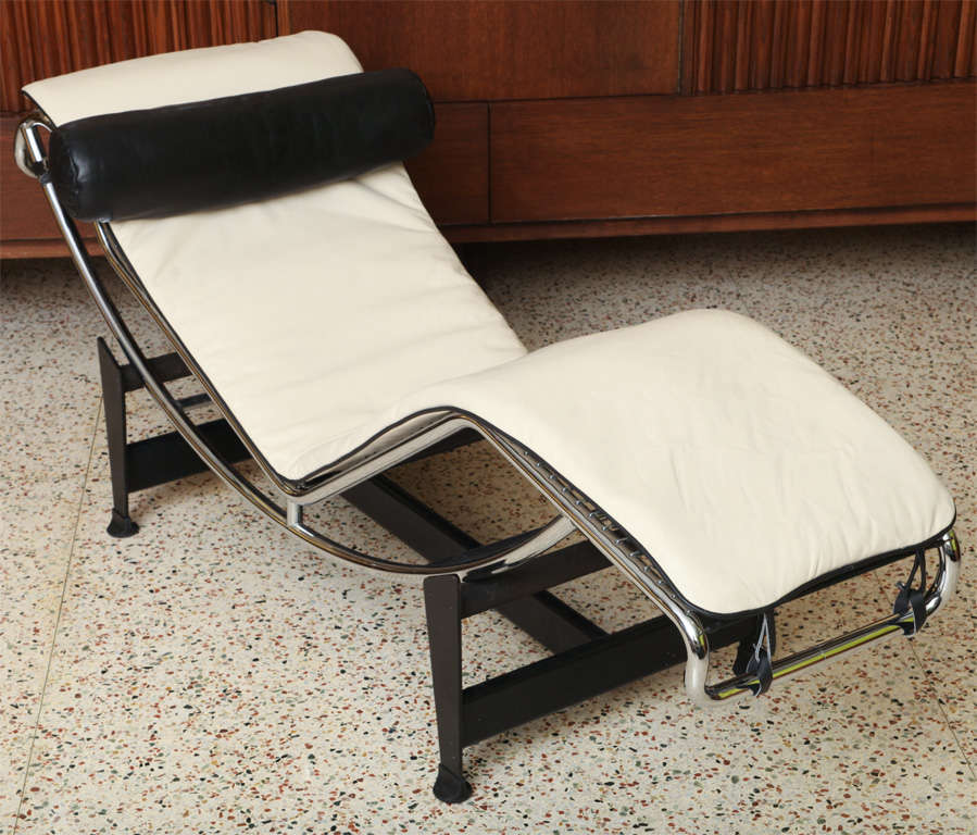 Charlotte Perriand Le Corbusier LC-4 Chaise Lounge 5