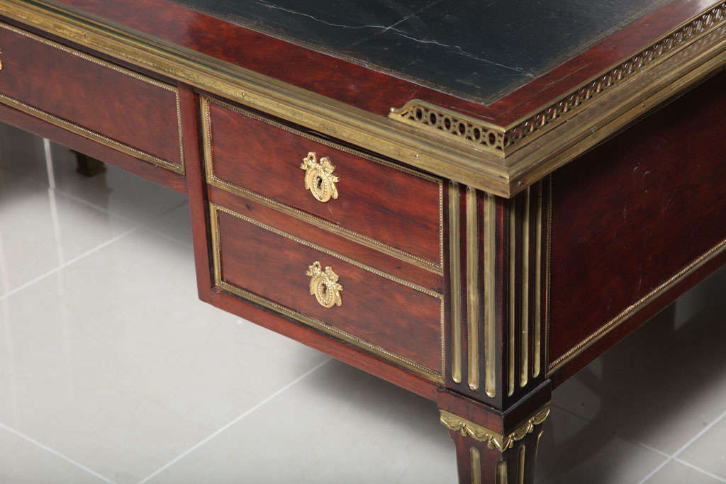 French Fine Directoire Mahogany and Brass Inlaid Desk For Sale