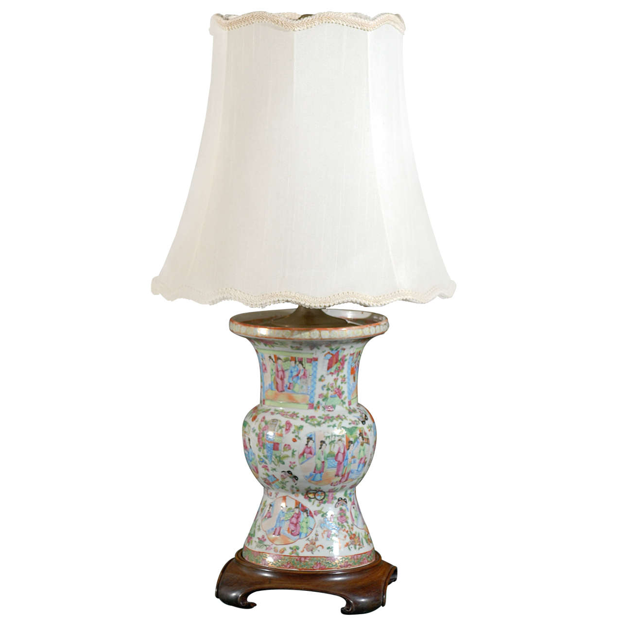 Antique Chinese Rose Mandarin Vase Lamp For Sale