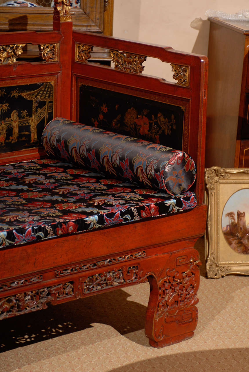 Chinese Export 20th Century Chinese Daybed / Settee For Sale