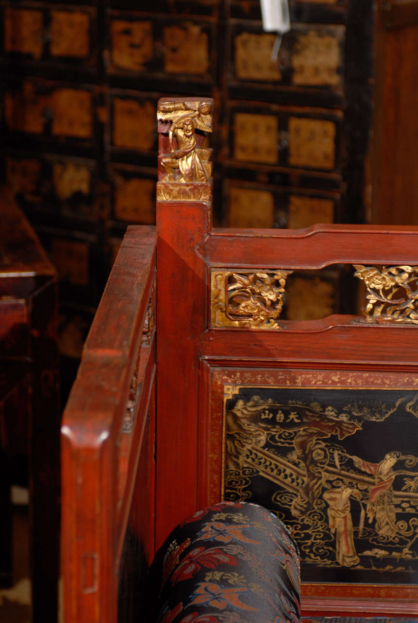 Giltwood 20th Century Chinese Daybed / Settee For Sale