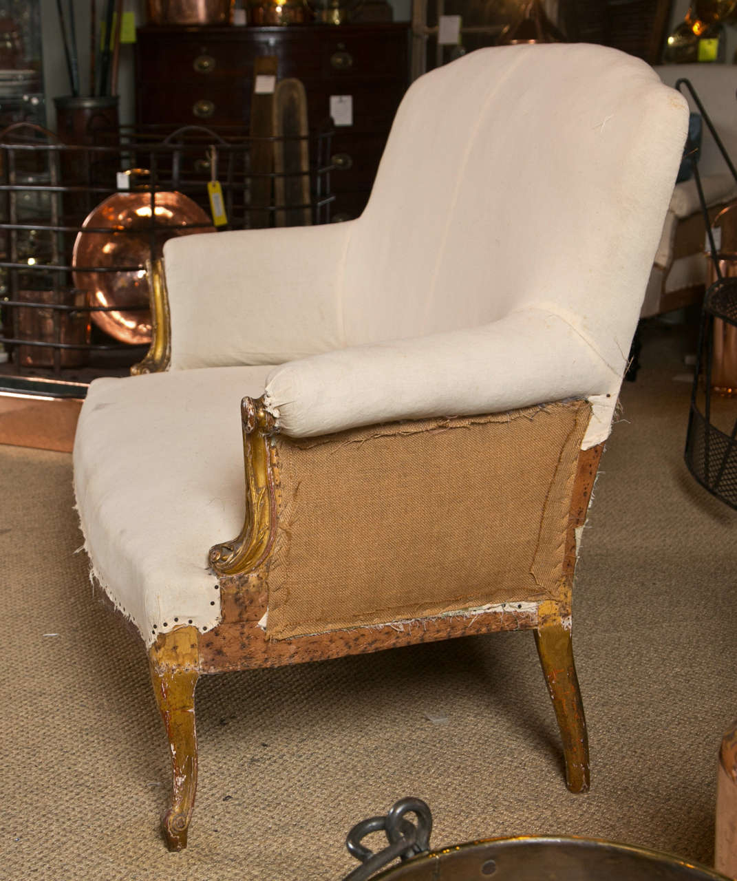 French Carved Giltwood Sofa with Scroll Arms and Cabriole Legs In Good Condition In Bridport, CT
