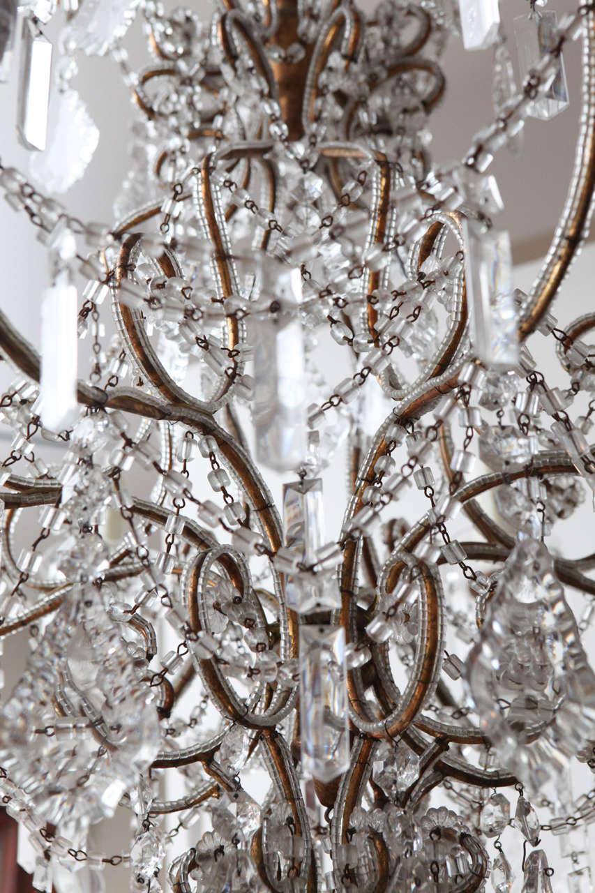 Lampadario italiano in cristallo Macarone con perline in vendita 1