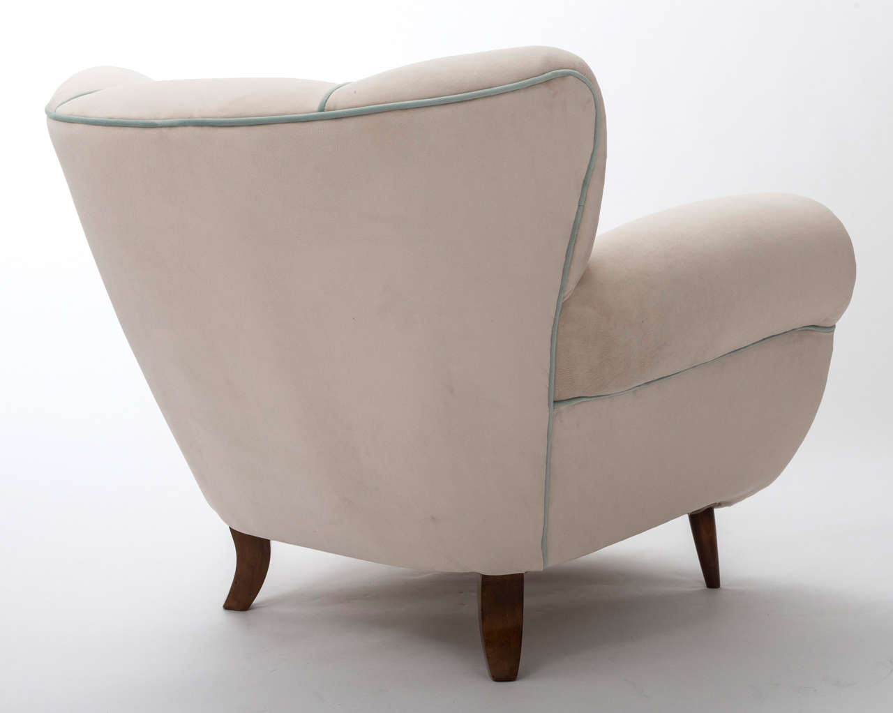 Velvet Guglielmo Ulrich attributed pair of armchairs, Italy circa 1940