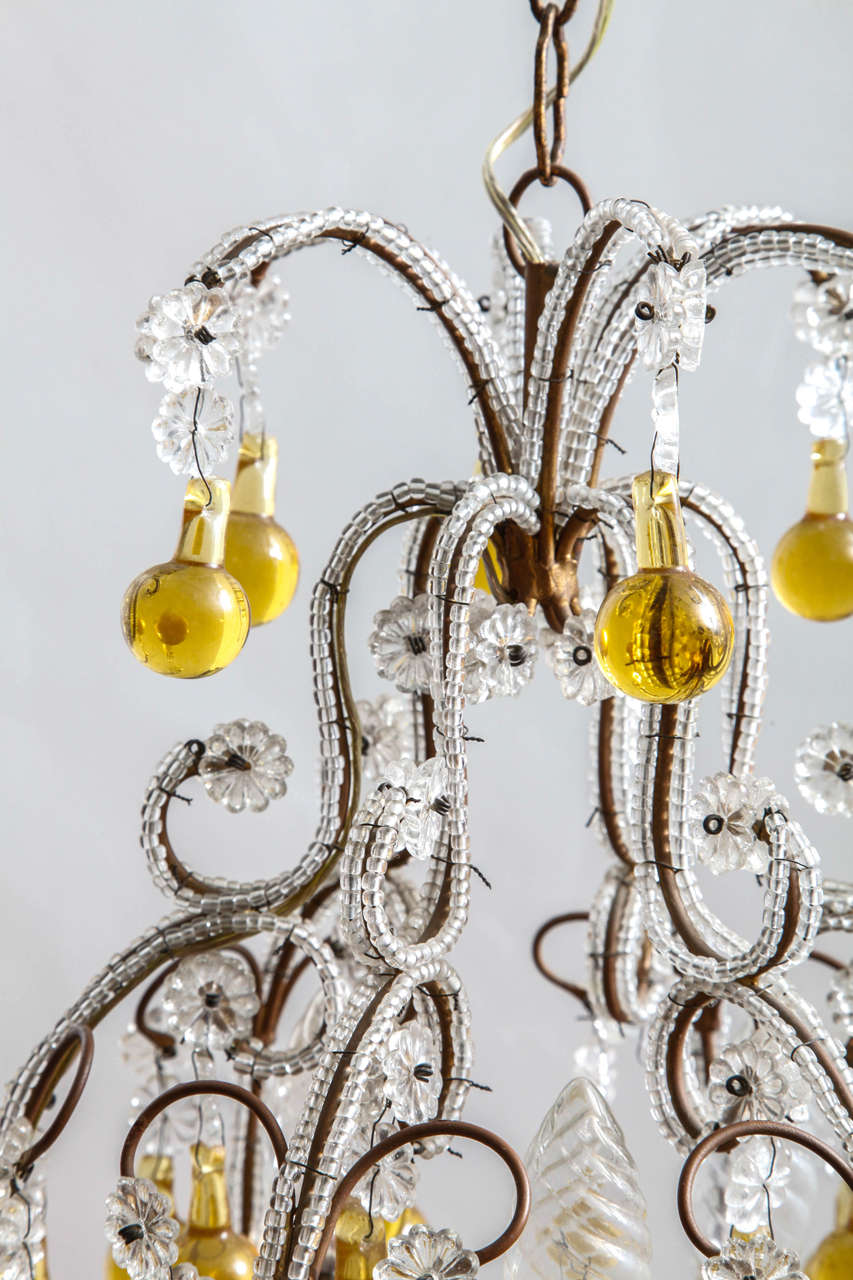 Français Lustre de style Régence à perles de cristal en vente