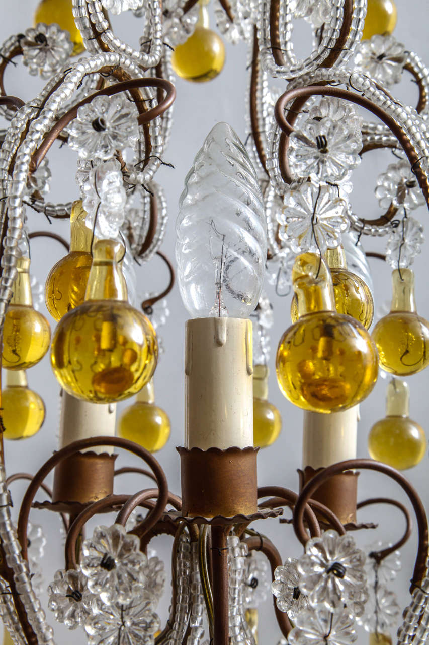 Französischer Regency-Kronleuchter mit Kristallperlen (Frühes 20. Jahrhundert) im Angebot