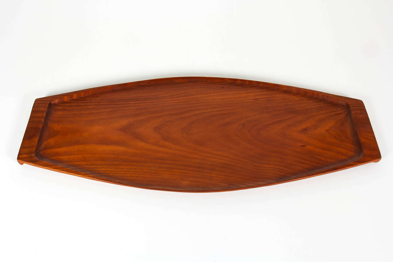 Handsome large tray or platter in sculpted mahogany. Please contact for location.