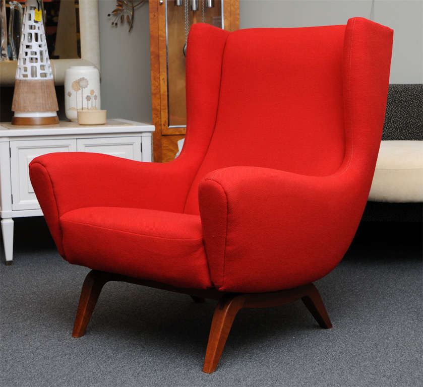 Mid-20th Century Shapely Illum Wikkelso Lounge Chair/Ottoman for Soren Willadsen