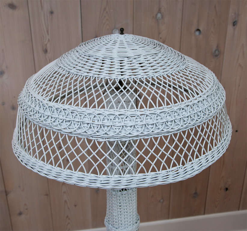 Antique Wicker Floor Lamp In Excellent Condition For Sale In Old Saybrook, CT