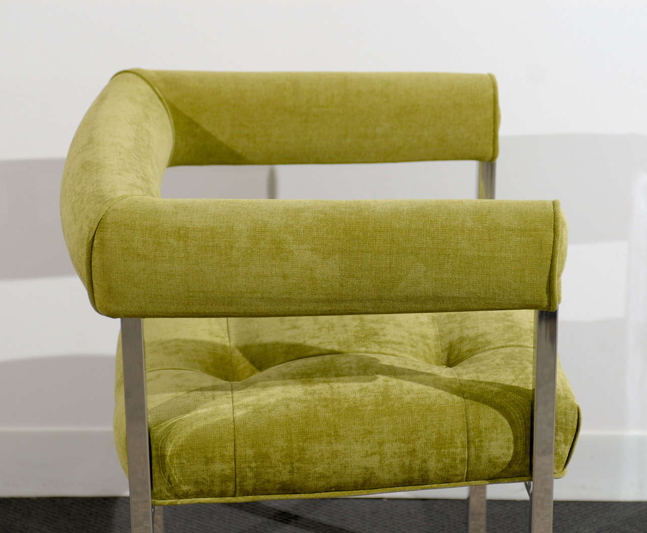 Beautiful Milo Baughman Style Chrome Armchairs in Lime Chenille For Sale 1