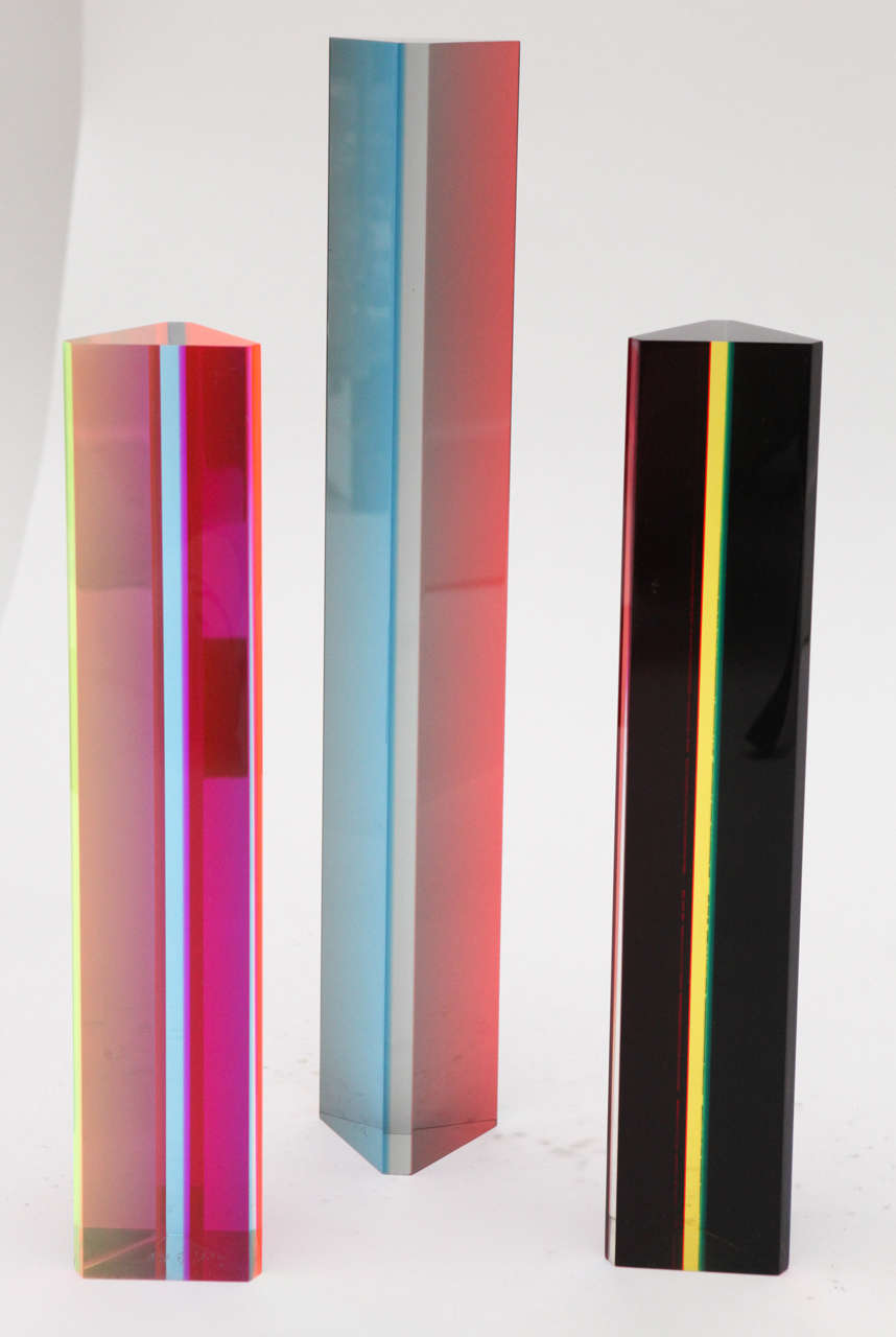 Trio of Acrylic Hexagonal Column Sculptures by Vasa In Excellent Condition In Palm Desert, CA