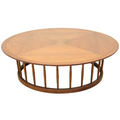 Table basse à fuseau rond John Van Koert pour Drexel