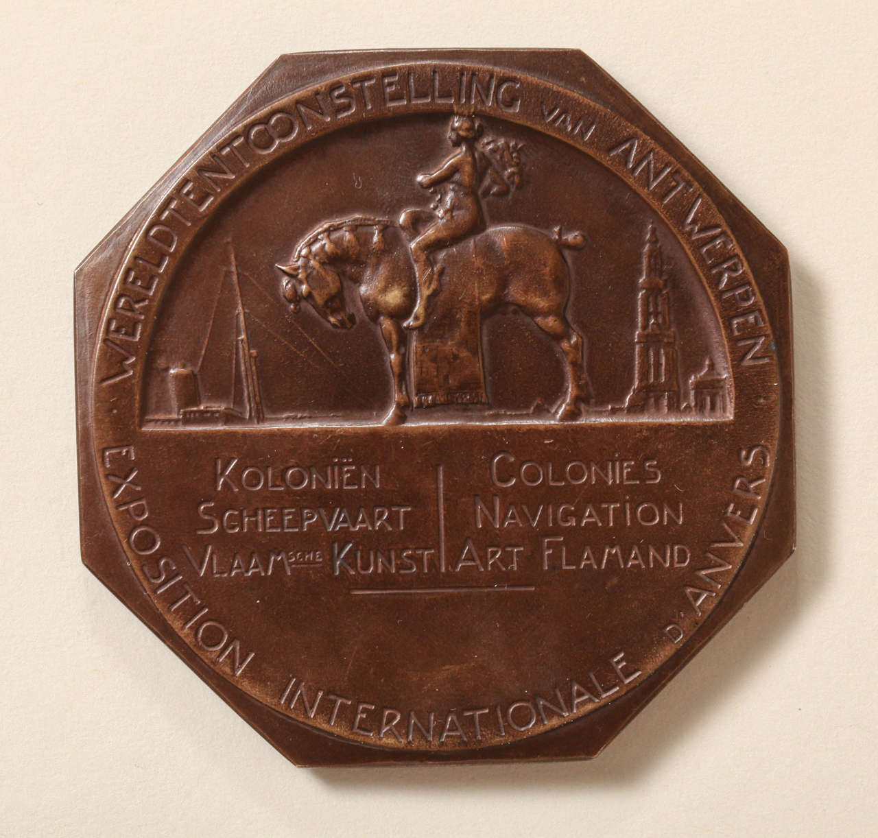 Belgian Art Deco Bronze Medal Commemorating the Exposition Internationale In Excellent Condition For Sale In New York, NY