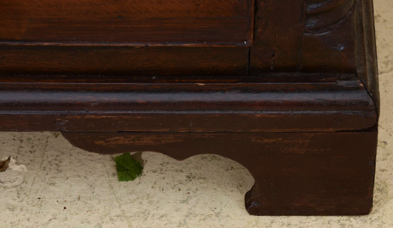 English Geo.111 Oak Sideboard--dresser Base In Good Condition In Southampton, NY